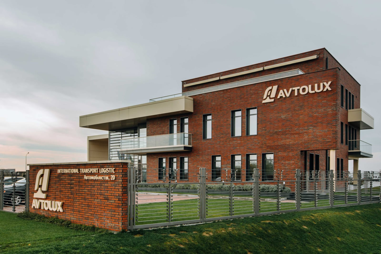 Фото 50 — автопарк AVTOLUX